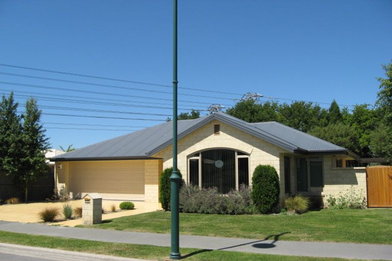 Photo of property in 3 Henridge Place, Avonhead, Christchurch, 8042