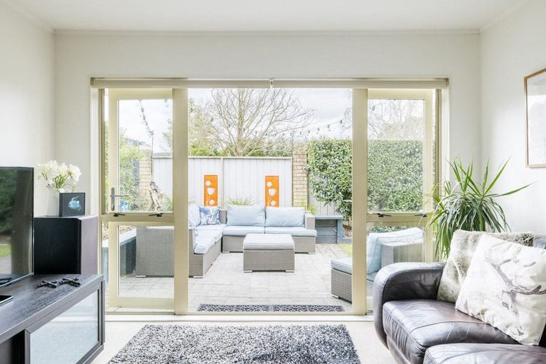 Photo of property in 86a Moore Street, Leamington, Cambridge, 3432