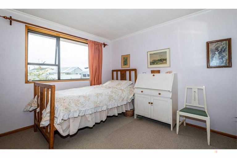 Photo of property in 19 Smith Street, Waimate, 7924