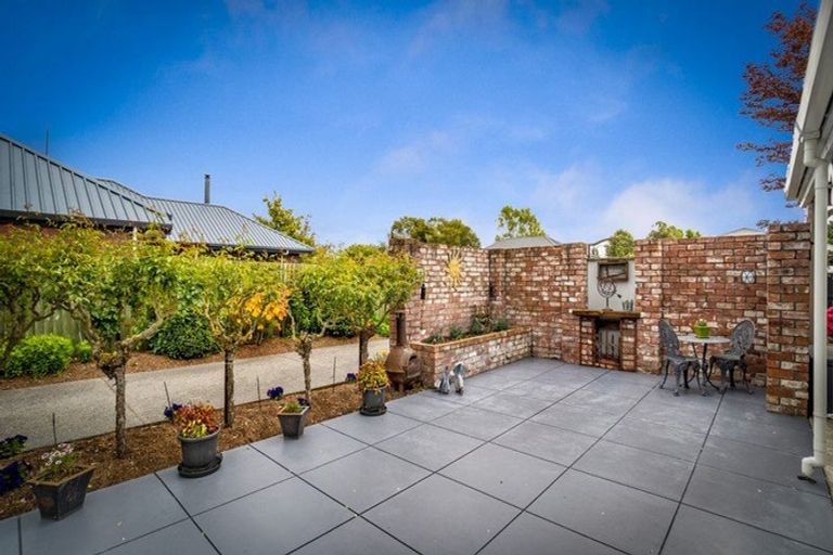 Photo of property in 14 Manahi Place, Woodend, 7610