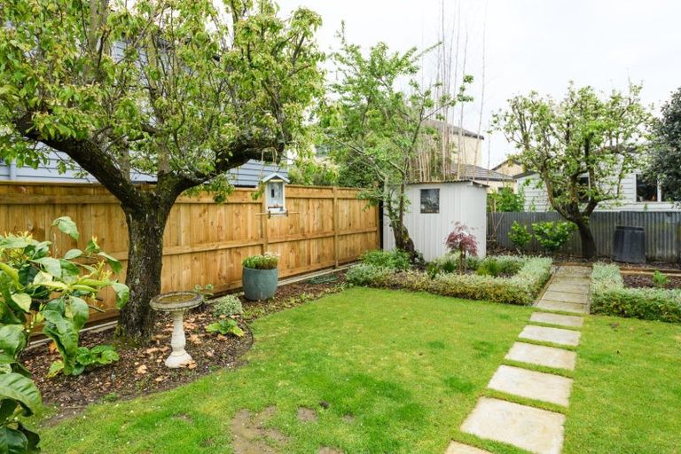 Photo of property in 20 Epsom Road, Hokowhitu, Palmerston North, 4410