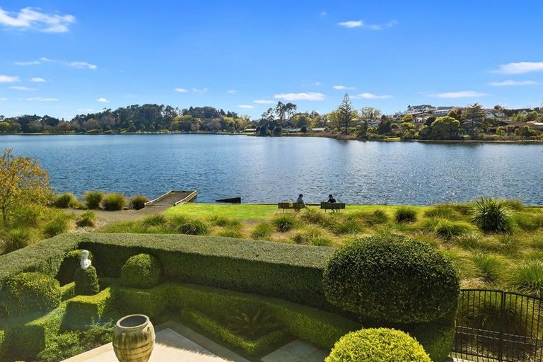 Photo of property in 64 Lake Crescent, Hamilton Lake, Hamilton, 3204