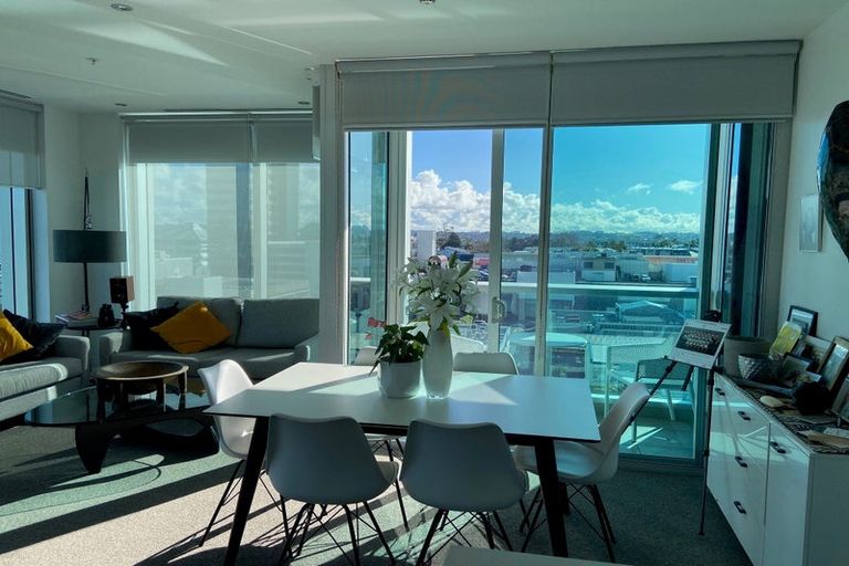 Photo of property in Sentinel Apartments, 706/3 Northcroft Street, Takapuna, Auckland, 0622