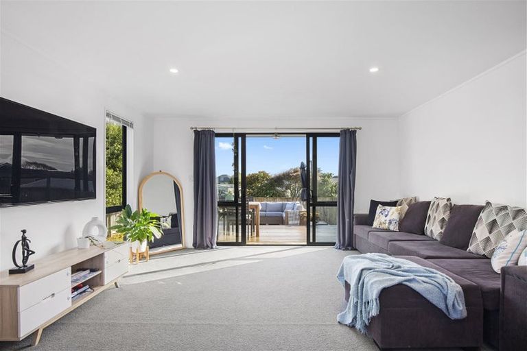 Photo of property in 17a Mellsop Avenue, Waiuku, 2123