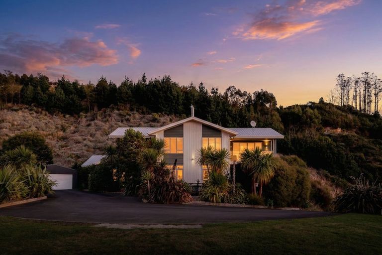 Photo of property in 191 Ngahere Park Road, Turitea, Palmerston North, 4472