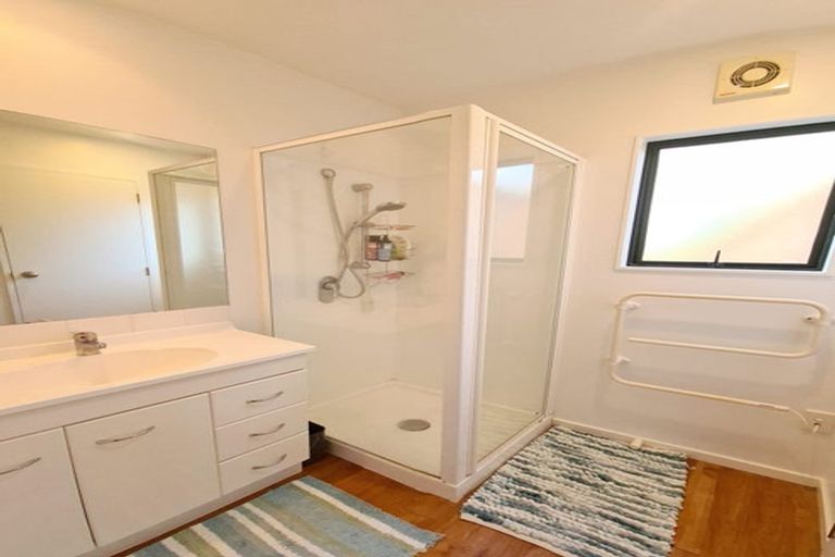 Photo of property in 4/262 Onewa Road, Birkenhead, Auckland, 0626