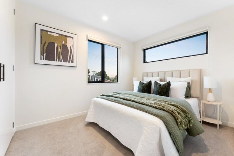 Photo of property in 2/29 Brandon Road, Glen Eden, Auckland, 0602