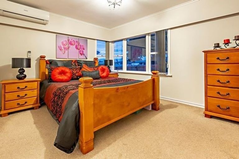 Photo of property in 142 Russell Road, Manurewa, Auckland, 2102