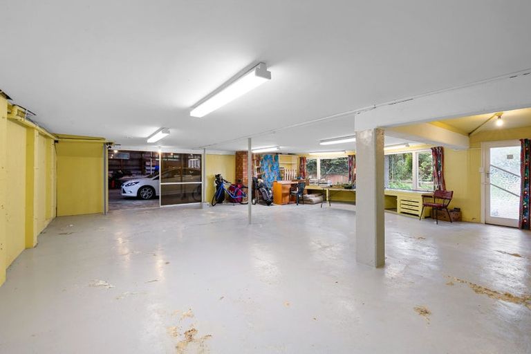 Photo of property in 329 Devon Street West, New Plymouth, 4310