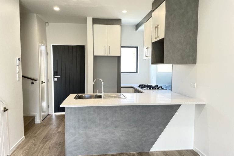 Photo of property in 10/44 Schnapper Rock Road, Schnapper Rock, Auckland, 0632