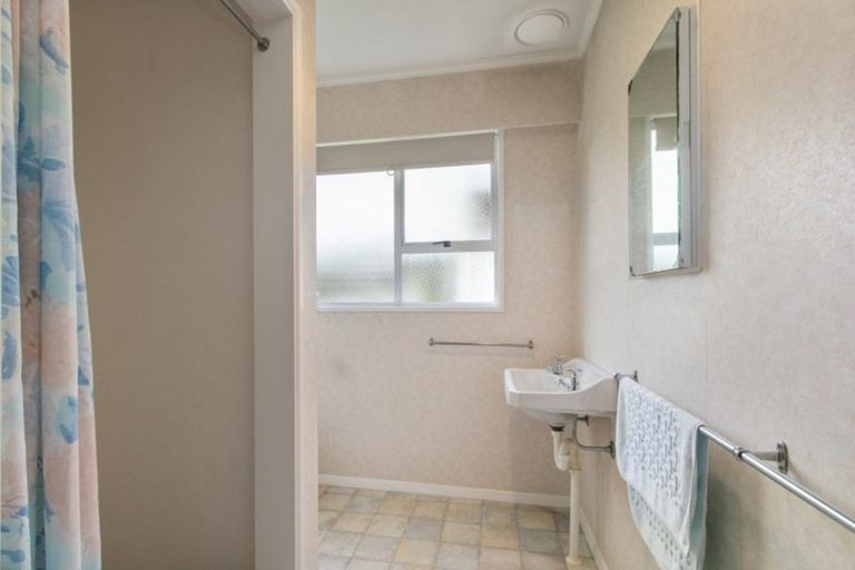 Photo of property in 57 Cambridge Terrace, Waiwhetu, Lower Hutt, 5011