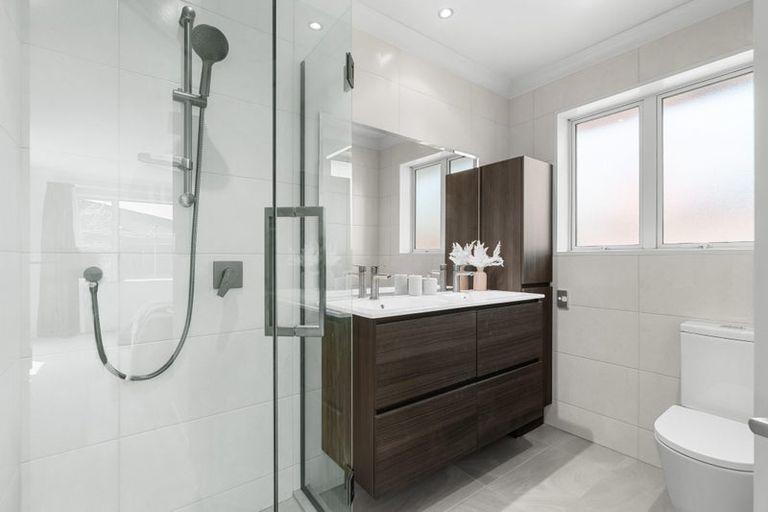 Photo of property in 313 Withells Road, Avonhead, Christchurch, 8042