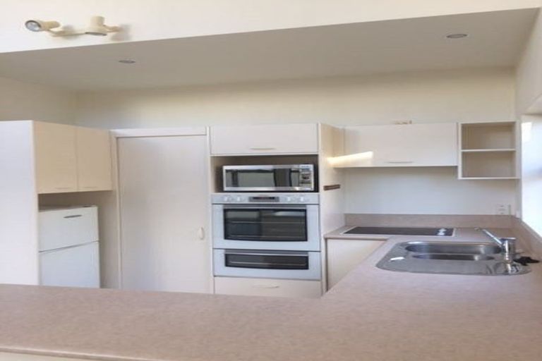 Photo of property in 144d Karori Road, Karori, Wellington, 6012