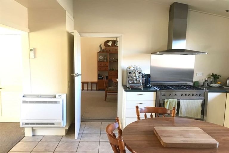 Photo of property in 160 Grimseys Road, Redwood, Christchurch, 8051