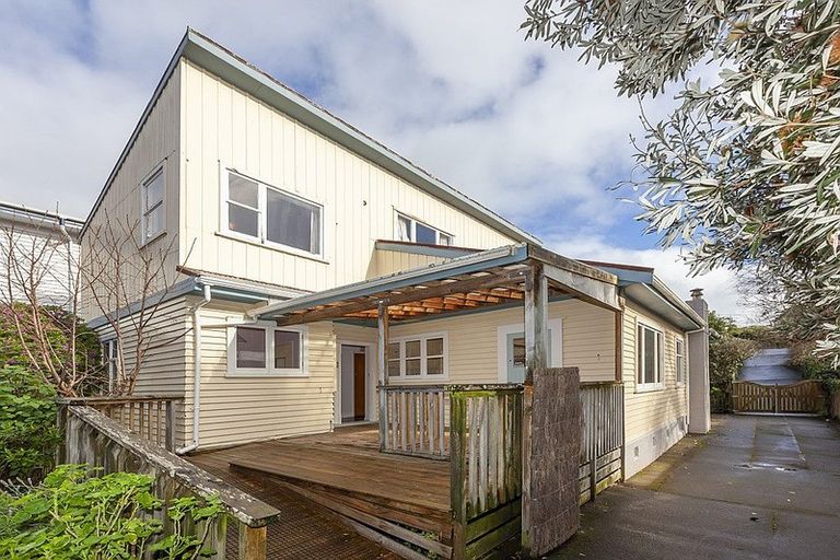 Photo of property in 162 Wellington Road, Paekakariki, 5034
