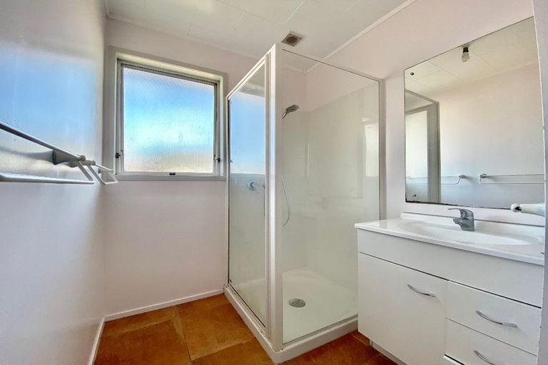 Photo of property in 76 Boundary Road, Clover Park, Auckland, 2019