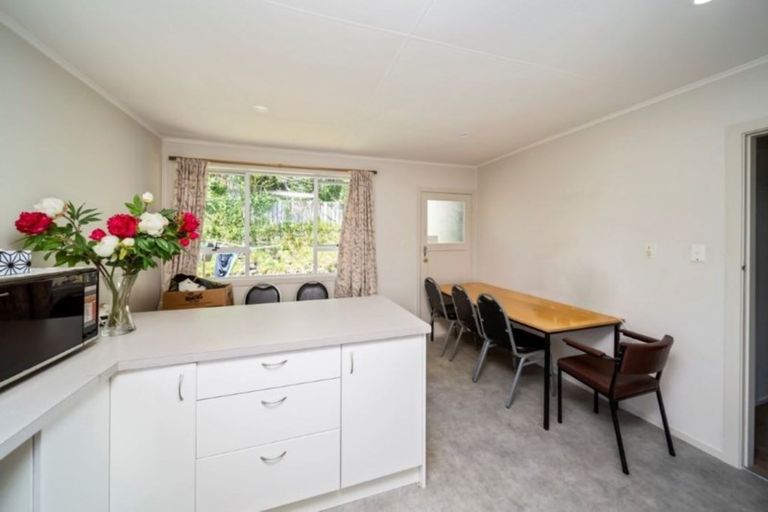 Photo of property in 25 Tavistock Street, Westown, New Plymouth, 4310