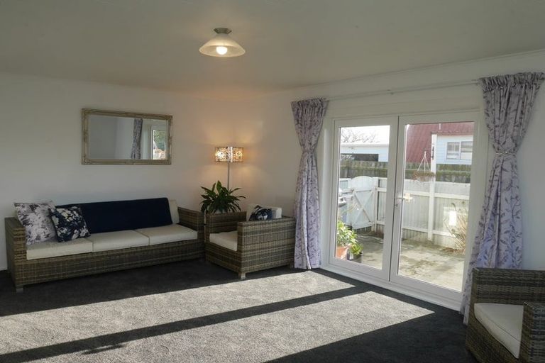 Photo of property in 62a Mazengarb Road, Paraparaumu Beach, Paraparaumu, 5032