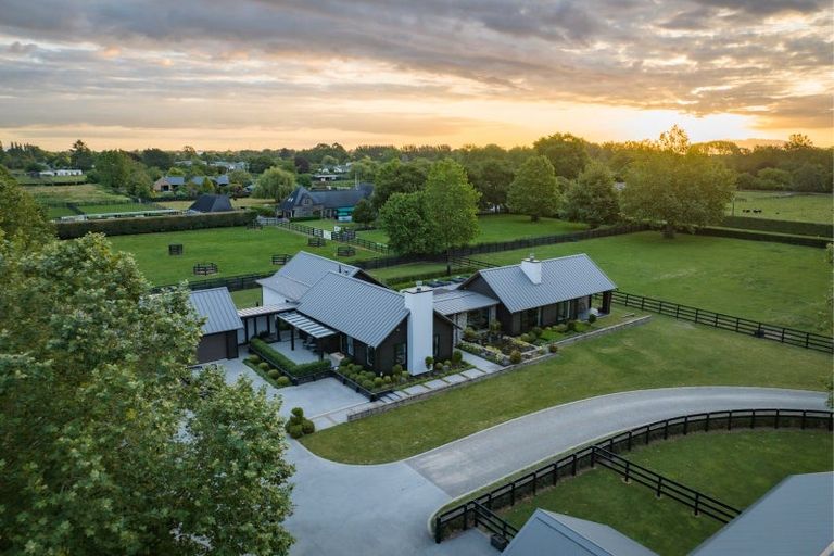 Photo of property in 119 Racecourse Road, Cambridge, 3493