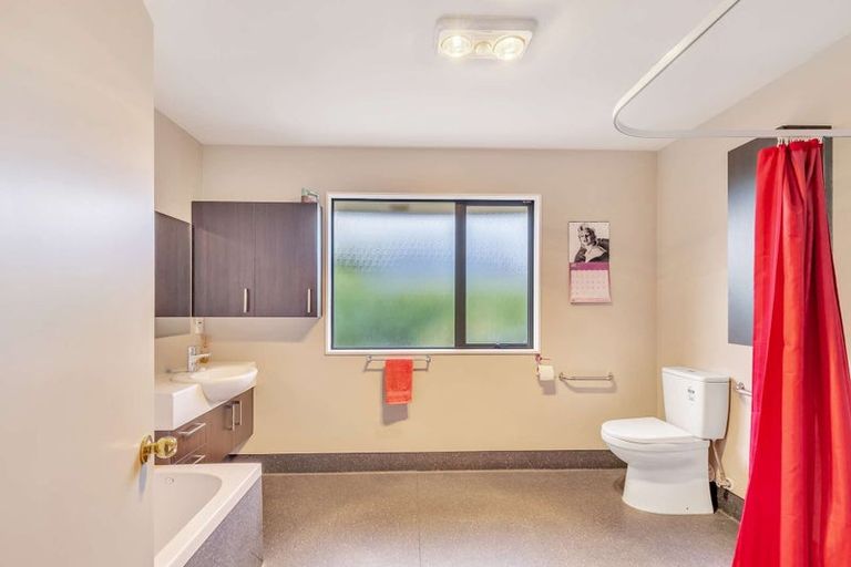 Photo of property in 1 Longfields Road, Brightwater, 7022