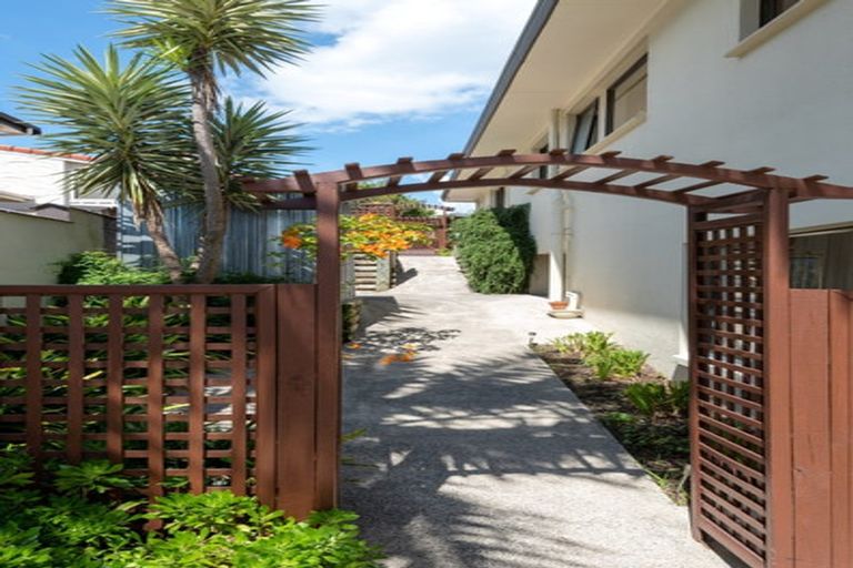Photo of property in 8 Lilford Place, Half Moon Bay, Auckland, 2012