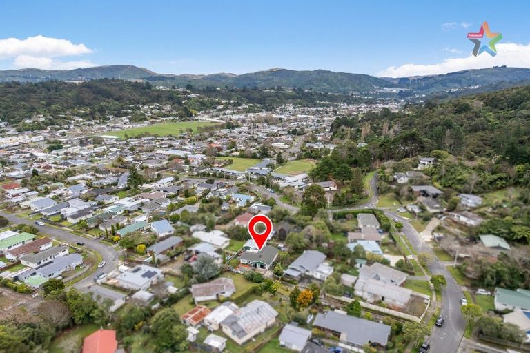 Photo of property in 60 Kairimu Street, Stokes Valley, Lower Hutt, 5019