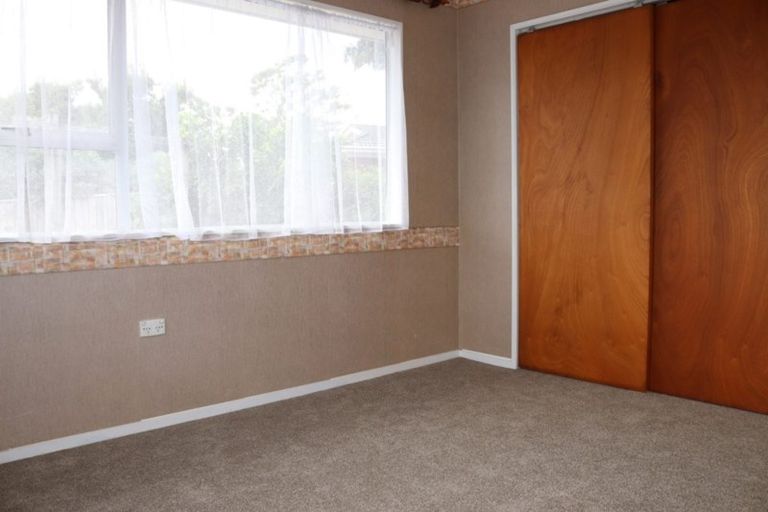 Photo of property in 70 Millbrook Road, Henderson, Auckland, 0612