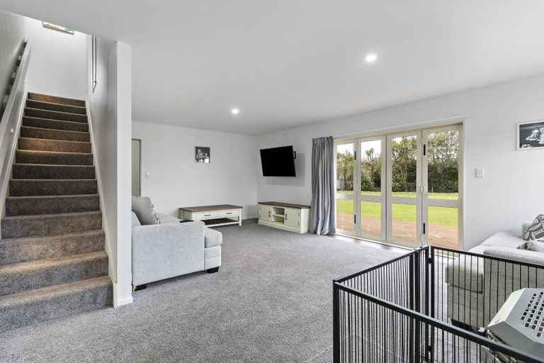 Photo of property in 56 Charles Street, Carterton, 5713