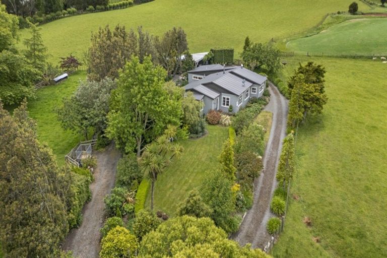 Photo of property in 80 Lethbridge Road, Feilding, 4779