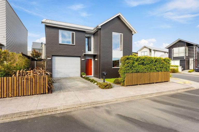 Photo of property in 20 Shelduck Way, Hobsonville, Auckland, 0616
