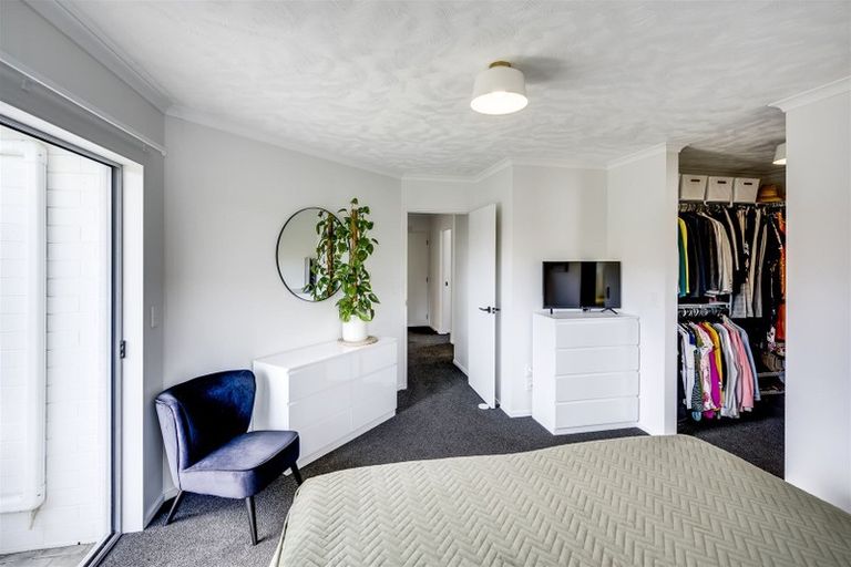 Photo of property in 6 Sloane Place, Taradale, Napier, 4112