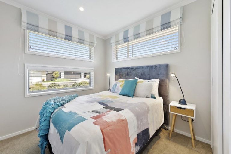 Photo of property in 14 Trevally Place, Snells Beach, 0920