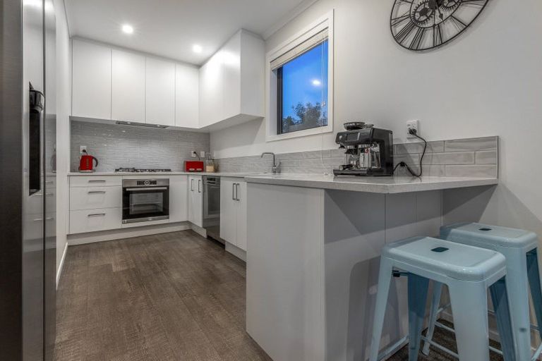 Photo of property in 3a Koreke Close, Kenepuru, 5022