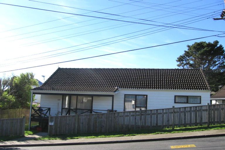 Photo of property in 101 Beazley Avenue, Paparangi, Wellington, 6037
