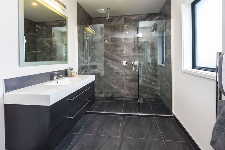 Photo of property in 219 Cavendish Road, Casebrook, Christchurch, 8051