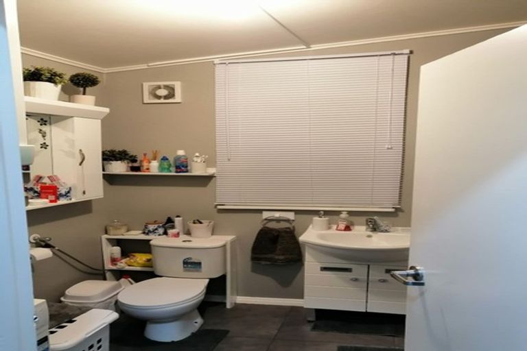 Photo of property in 1/50 Clyde Street, Island Bay, Wellington, 6023