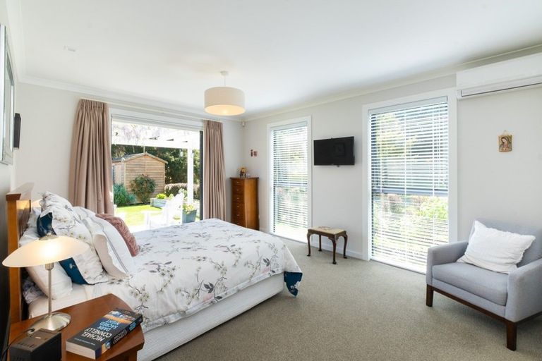 Photo of property in 1a Selwyn Road, Havelock North, 4130