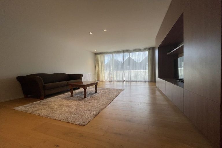 Photo of property in 7 Jean Caldwell Way, Island Bay, Wellington, 6023