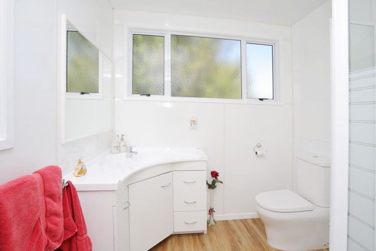 Photo of property in 17 Cruickshank Crescent, Rosedale, Invercargill, 9810