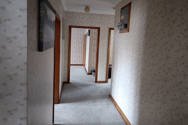 Photo of property in 14 Oxford Crescent, Ebdentown, Upper Hutt, 5018