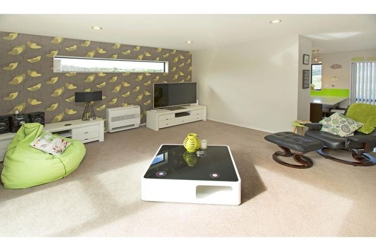 Photo of property in 114 Voyager Drive, Gulf Harbour, Whangaparaoa, 0930