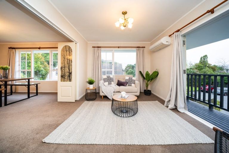 Photo of property in 12 Newnham Court, Tawa, Wellington, 5028