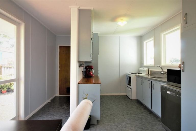 Photo of property in 16 Matai Street, Waiuku, 2123