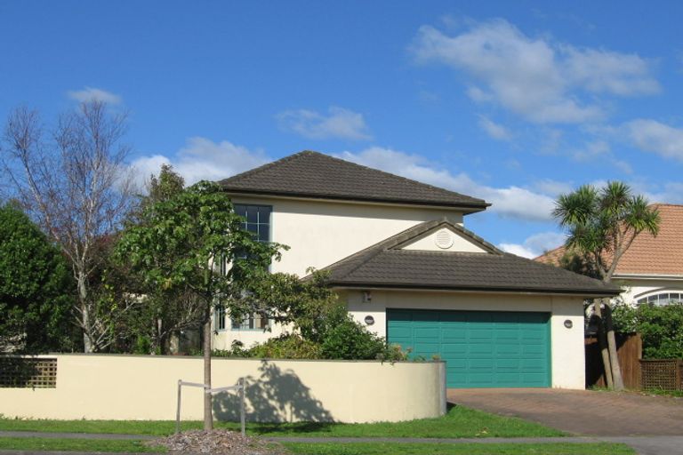 Photo of property in 46 Whitford Road, Botany Downs, Auckland, 2014