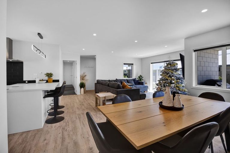 Photo of property in 2 Midsummer Avenue, Stratford, 4332