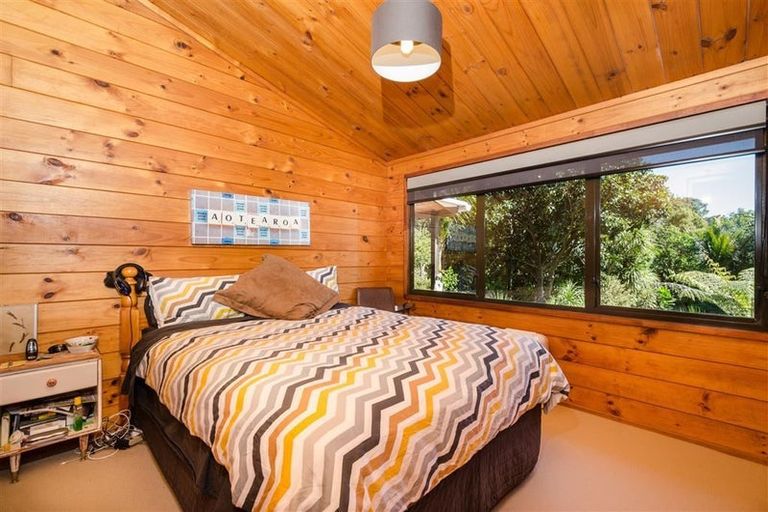 Photo of property in 128 Hinau Road, Waimauku, 0881