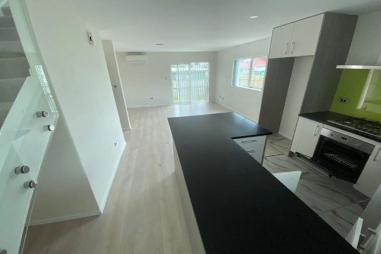 Photo of property in 1 Sohum Place, Manukau, Auckland, 2104