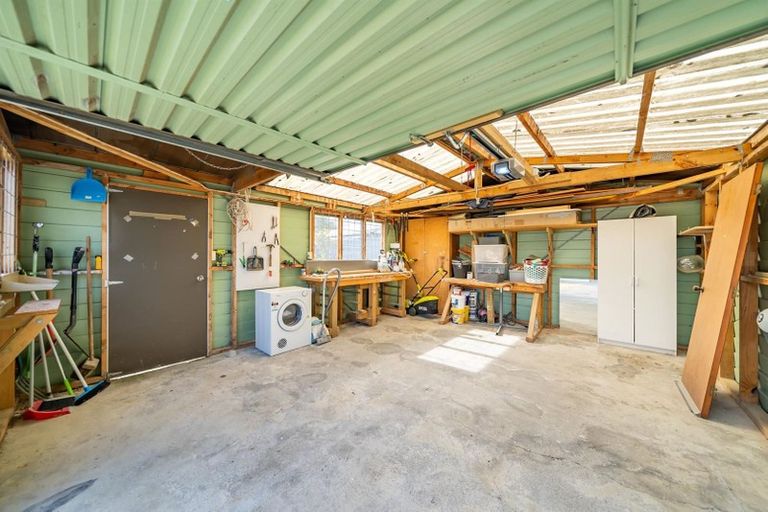 Photo of property in 12 Fitzherbert Road, Wainuiomata, Lower Hutt, 5014