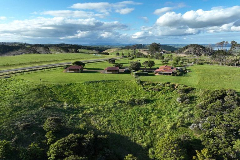 Photo of property in 986 Tinopai Road, Tinopai, Matakohe, 0593