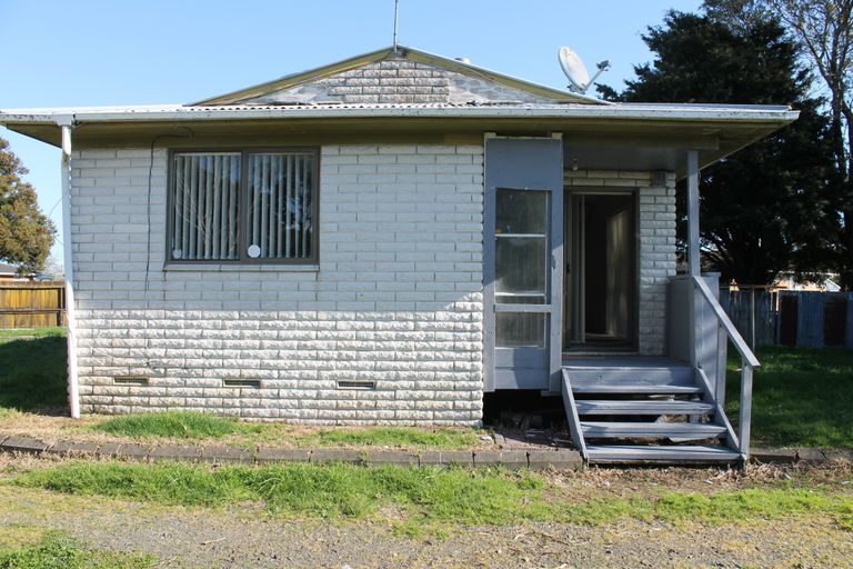 Photo of property in 20 Pukeroa Place, Papakura, 2110